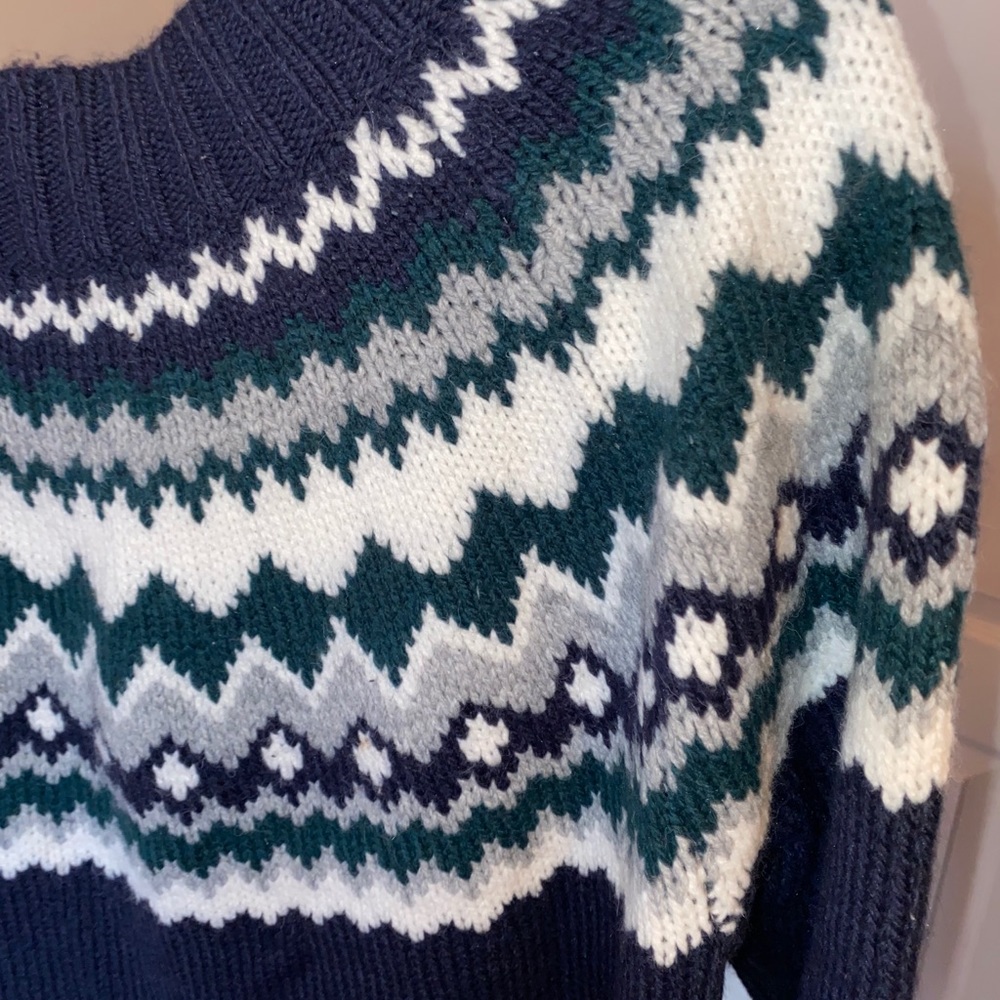 Banana Republic Navy and White Patterned Sweater - Picture 7 of 8
